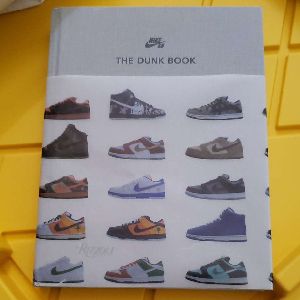 Nike The Dunk Book